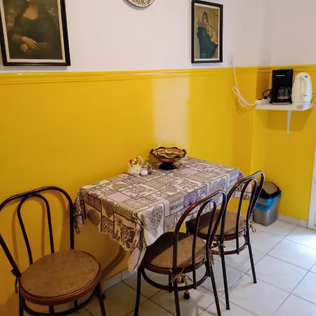 Eos Apartmán *